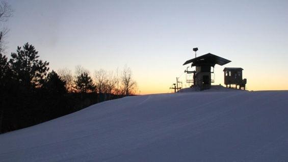 Seven Springs Sunridge 2 Bedroom Standard Condo, Ski-in Out Apartment Champion