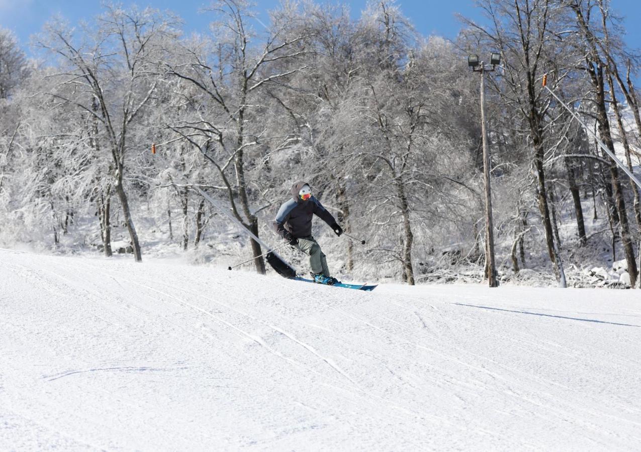 Seven Springs Sunridge 2 Bedroom Standard Condo, Ski-in Out Champion