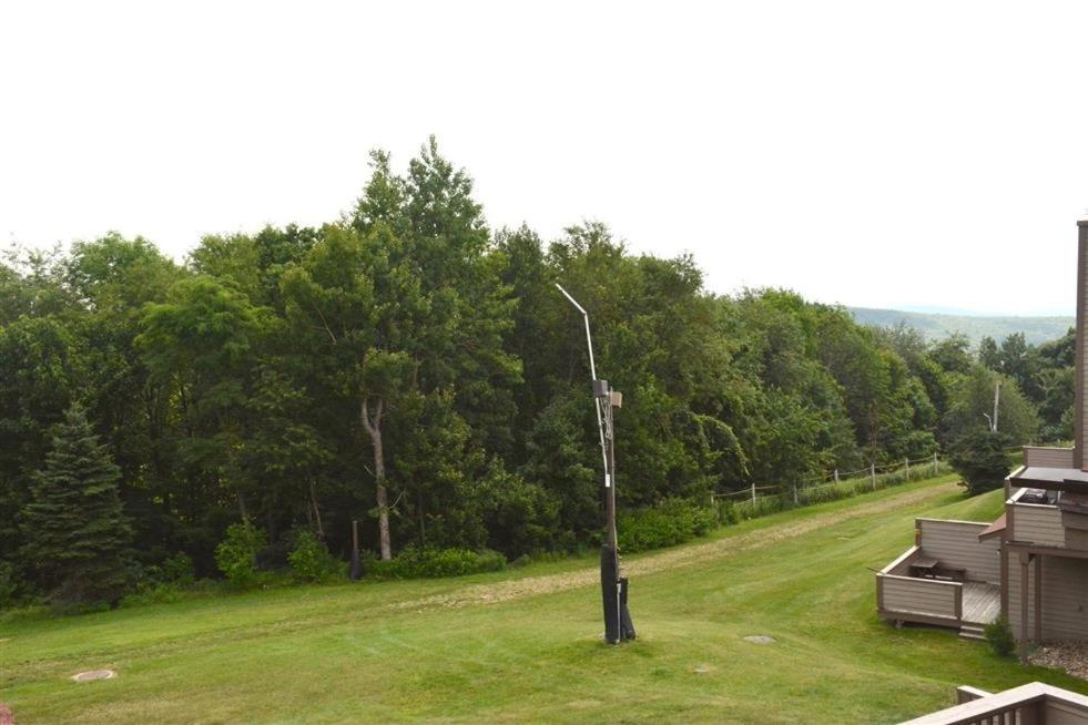Seven Springs Sunridge 2 Bedroom Standard Condo, Ski-in Out * Champion