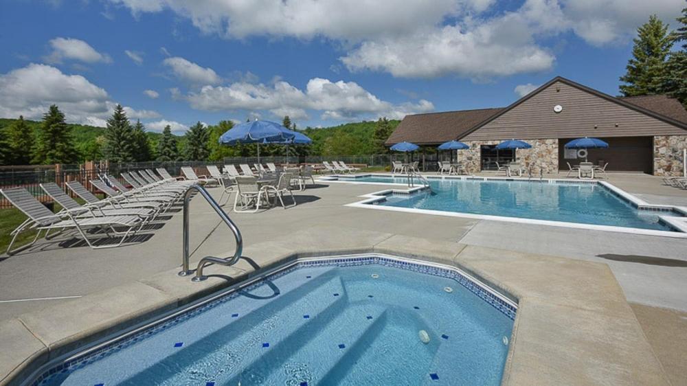 Apartment Seven Springs Sunridge 2 Bedroom Standard Condo, Ski-in Out